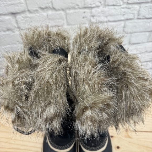 SOREL Joan of Arctic Women's Waterproof Snow Boots Black Faux Fur Trim US 9 - Picture 11 of 13